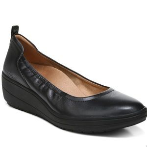 Vionic Jacey Wedge Shoe